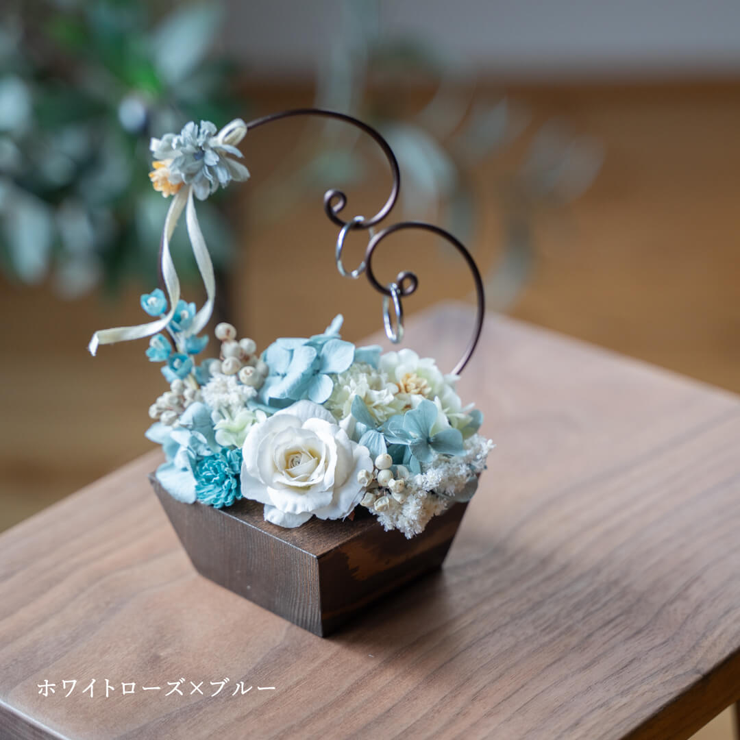 【全3色】ハートワイヤーのミニリングピロー