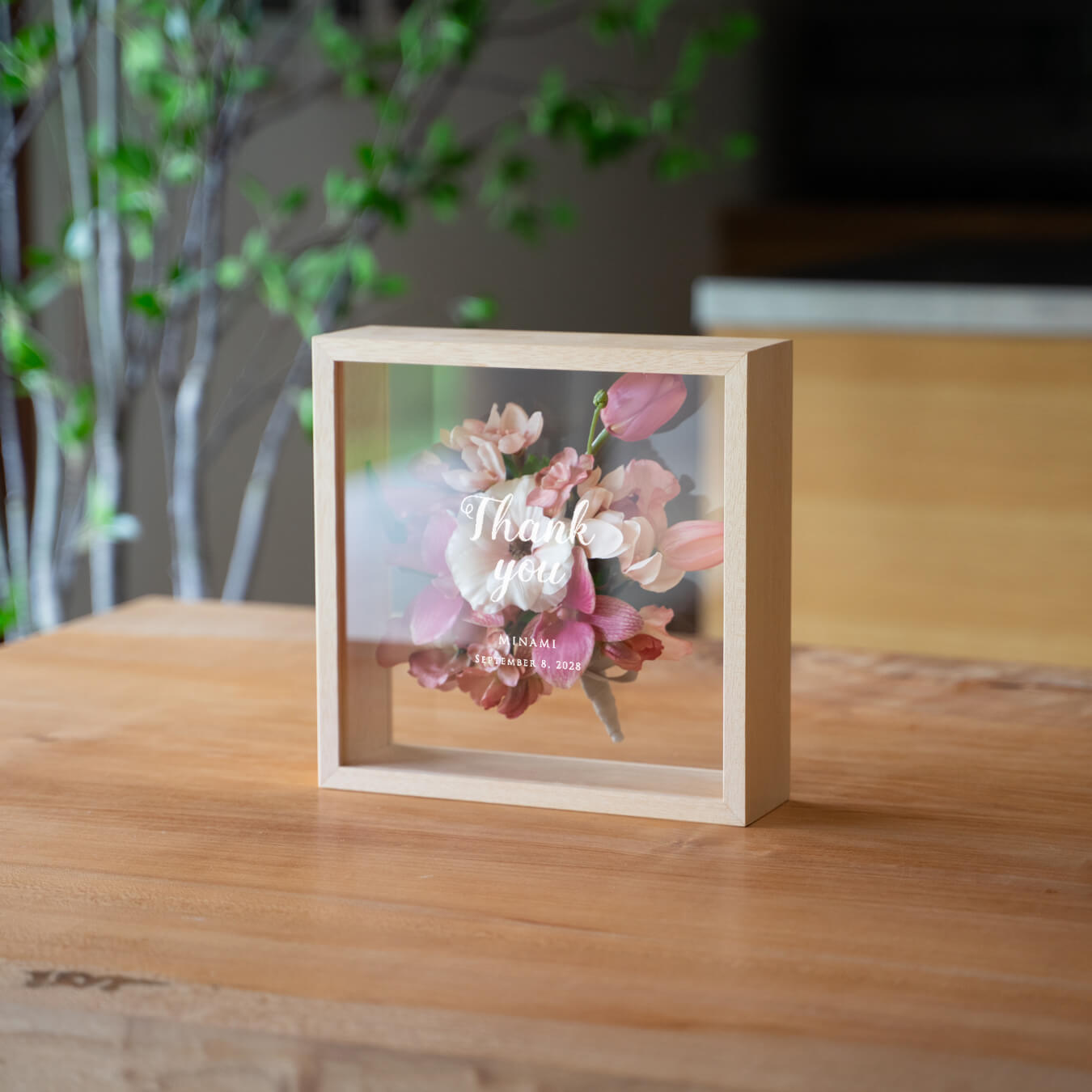 【両親贈呈品】花束ボックスLサイズ【子育て感謝状・還暦祝い・結婚記念】